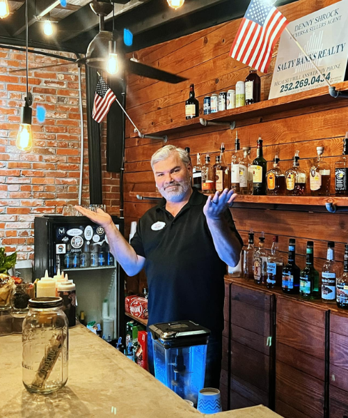 Local Pub for a Happening Nightlife Local Pub for a Happening Nightlife